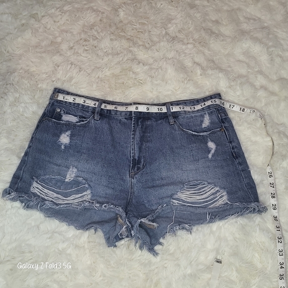 Articles Of Society SIZE 29 Distressed Shorts - Picture 1 of 7